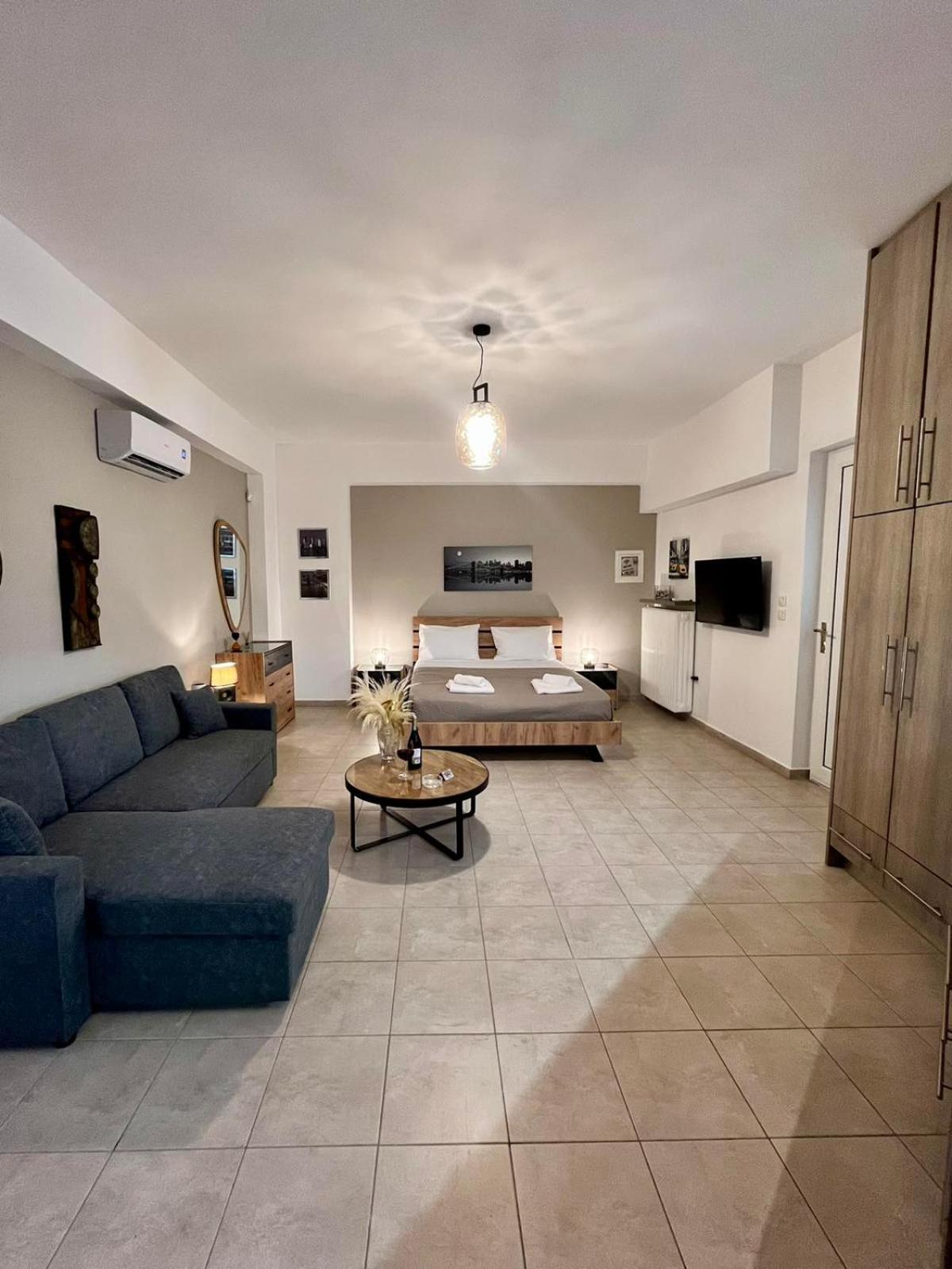 Lia'S Luxury Apartment - Near Airport Koropíon Exteriér fotografie